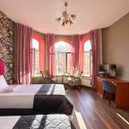 Делюкс с видом на канал Грибоедова