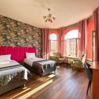 Делюкс с видом на канал Грибоедова