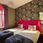 Стандарт плюс с видом на канал Грибоедова