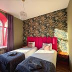 Стандарт плюс с видом на канал Грибоедова