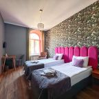 Стандарт с видом на город