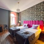 Стандарт с видом на город