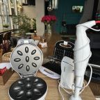 Для любителей готовить наша кухня оснащена всем необходимым.