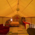 Двухместный (Глэмпинг-палатка с террасой и персональным полноценным с/у), Мини-отель К11