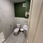 Санузел в номере «Джентельмены»