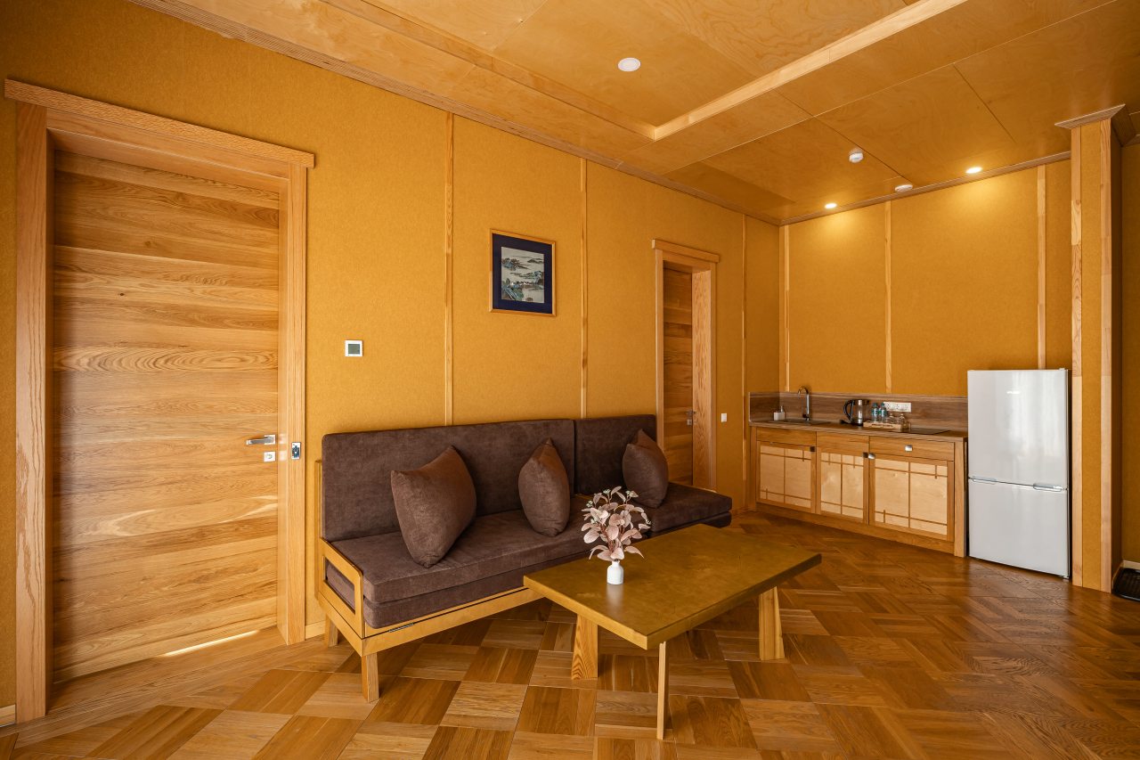 Люкс (Royal Suite (Люкс с сауной и фурако)7), Гостиница Санрайз Вилладж