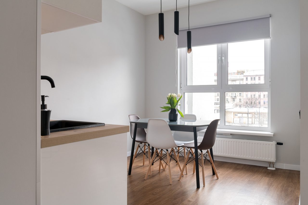 Обеденный стол