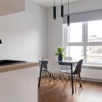 Обеденный стол