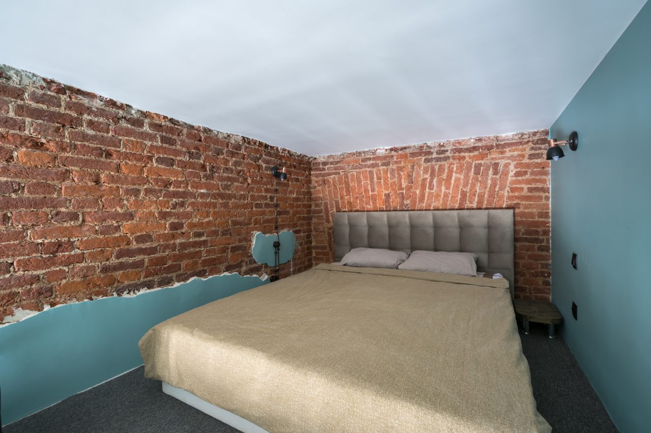 Двуспальная кровать