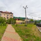 Своя ухоженная территория, Апартаменты Квартира на Горной 15 от LetoApart