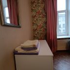 Трёхместный и более (Трехместная комната с общими санузлами и кухней), Гостевой дом MK Suvorovsky