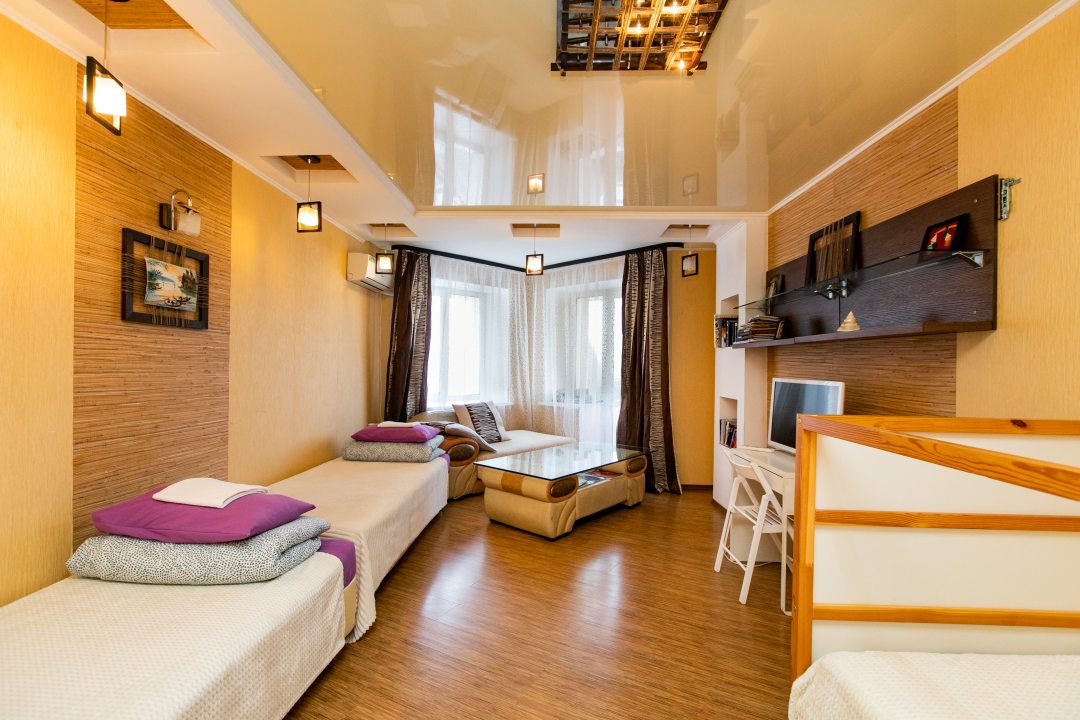 Двухместный (Жилая комната с раздельными кроватями  в 3-х комнатных апартаментах,  общим санузлом и кухней Ш10-24 (3)) мини-отеля Какаду, Хабаровск