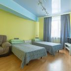 Две раздельные кровати+диван-кровать, вешалка, ТВ