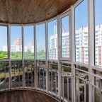 Лоджия с прекрасным видом на город и Амур