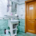 Двухместный (Жилая комната в 3-х комнатной квартире с общим санузлом и кухней 107), Мини-отель Какаду