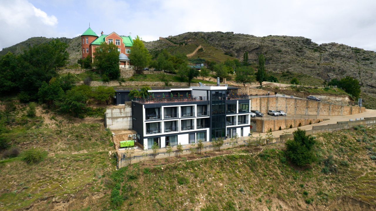 Трёхместный и более (Комфорт 3-х местный с балконами), Отель SANDA