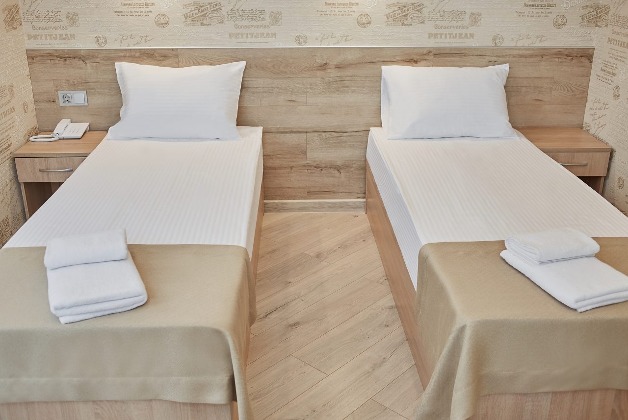 Двухместный (Стандартный с отдельными кроватями) отеля Ривьера парк отель, Сочи