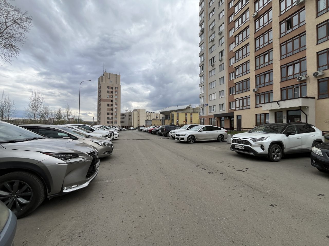Полулюкс (Колибри), Апартаменты УНИК АПАРТ на Большевистской рядом с Собором
