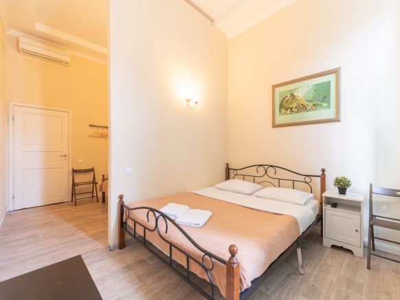 Фотография номера гостиницы Simple Пассаж