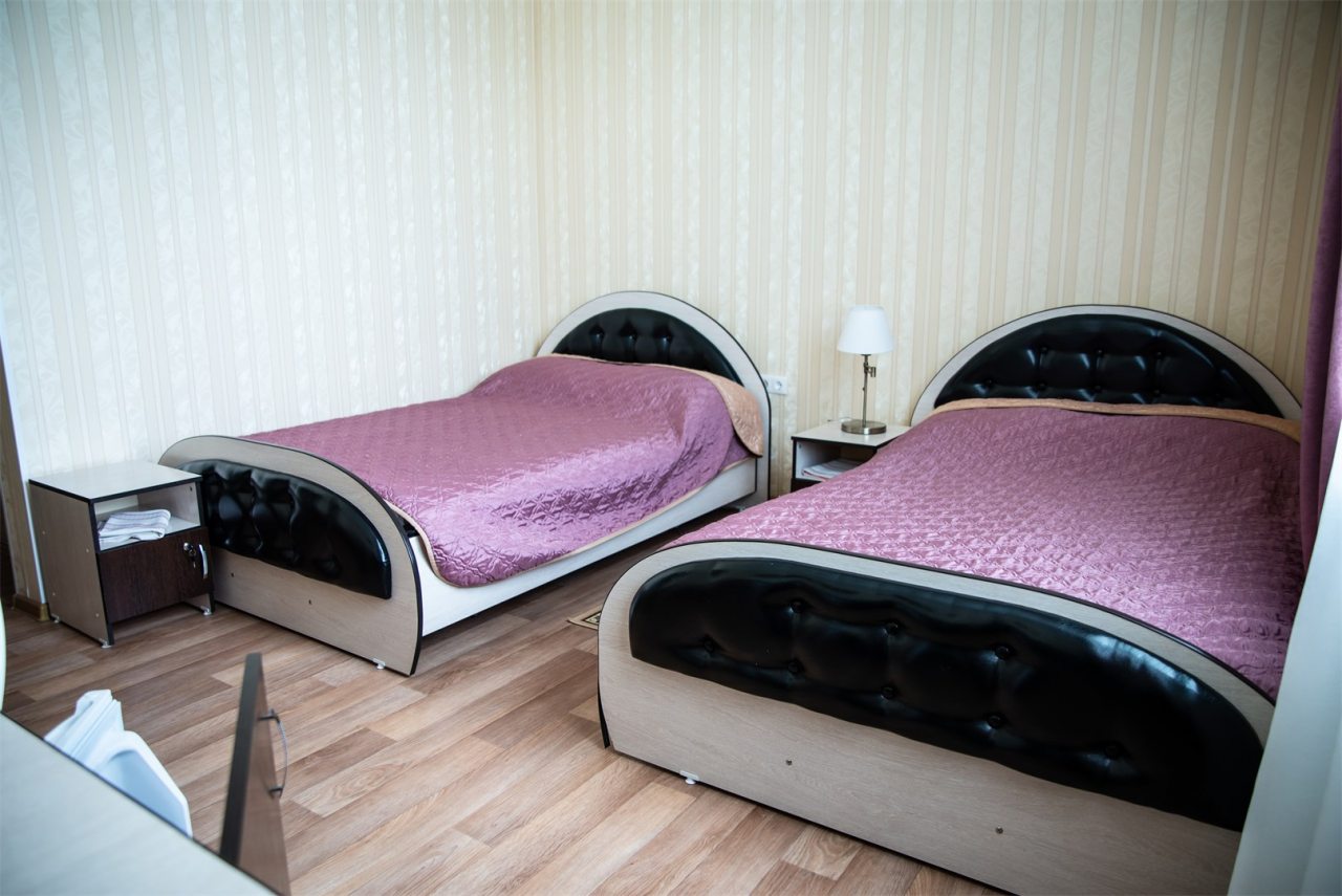 Двухместный («Джуниор сюит» (Junior suite), 2-местный номер Twin) санатория Озеро Карачи, Новосибирск