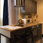 Студио (Премиум квартира-студия в закрытом ЖК, рядом с лесом и удобным выездом на М4.), Апартаменты Серебряный Век