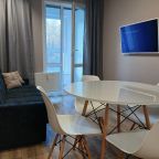 Полулюкс (С великолепным видом на лес, удобно с М4, с дизайнерским ремонтом), Апартаменты Серебряный Век