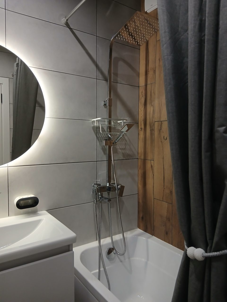 Полулюкс (С великолепным видом на лес, удобно с М4, с дизайнерским ремонтом), Апартаменты Серебряный Век