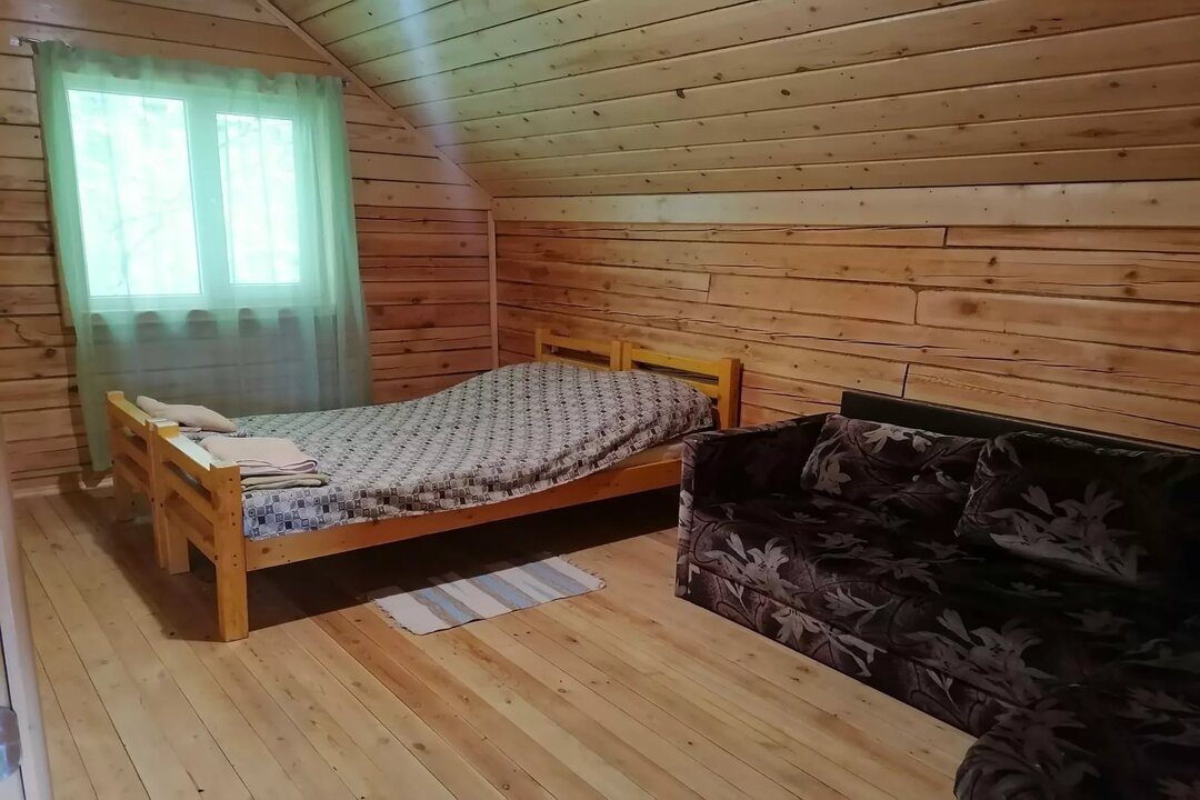Дом (Дом №9) базы отдыха Стрелинка, Новосибирск
