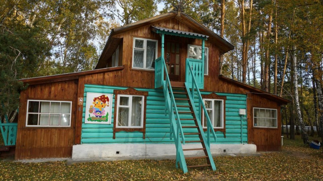 Трехместный (Изумрудный домик) базы отдыха Обские просторы, Новосибирск