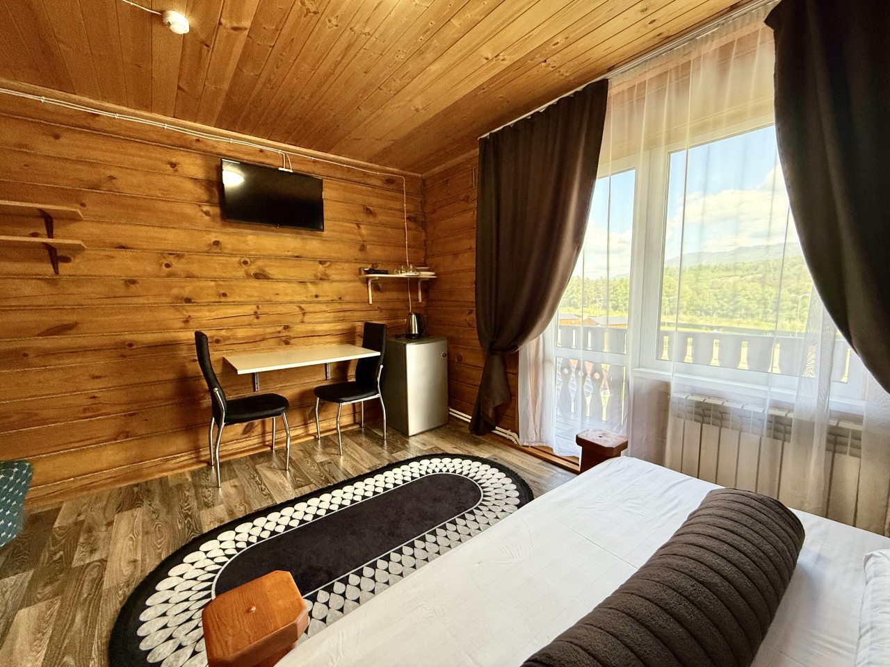 Номер (Стандарт с балконом), База отдыха Красный камень