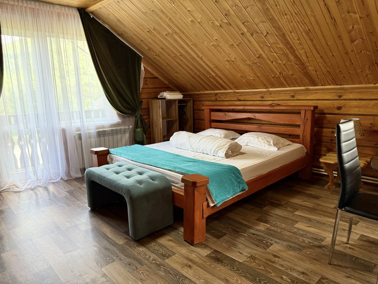 Номер (Апартаменты), База отдыха Красный камень