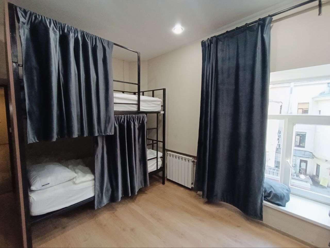 Восьмиместный (Одноместная кровать в общем номере), Капсульный хостел Сон в кубе