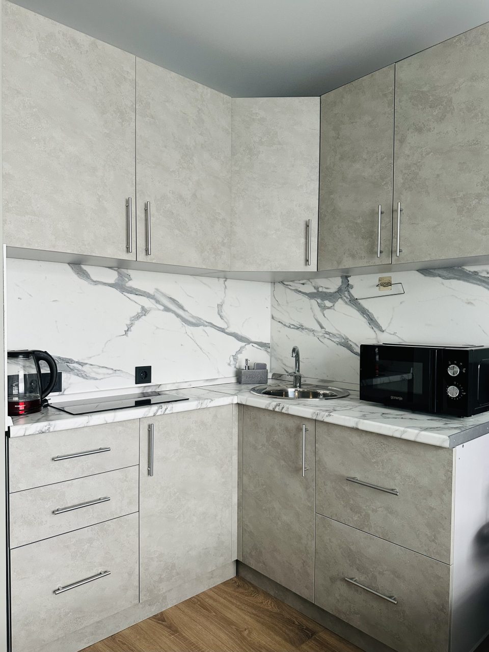Апартаменты (O1665), Апартаменты Happy Home