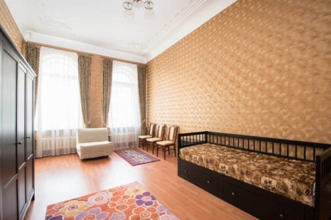 Двухместный (Комната с темной мебелью) апарт-отеля Юлана на Восстания, Санкт-Петербург