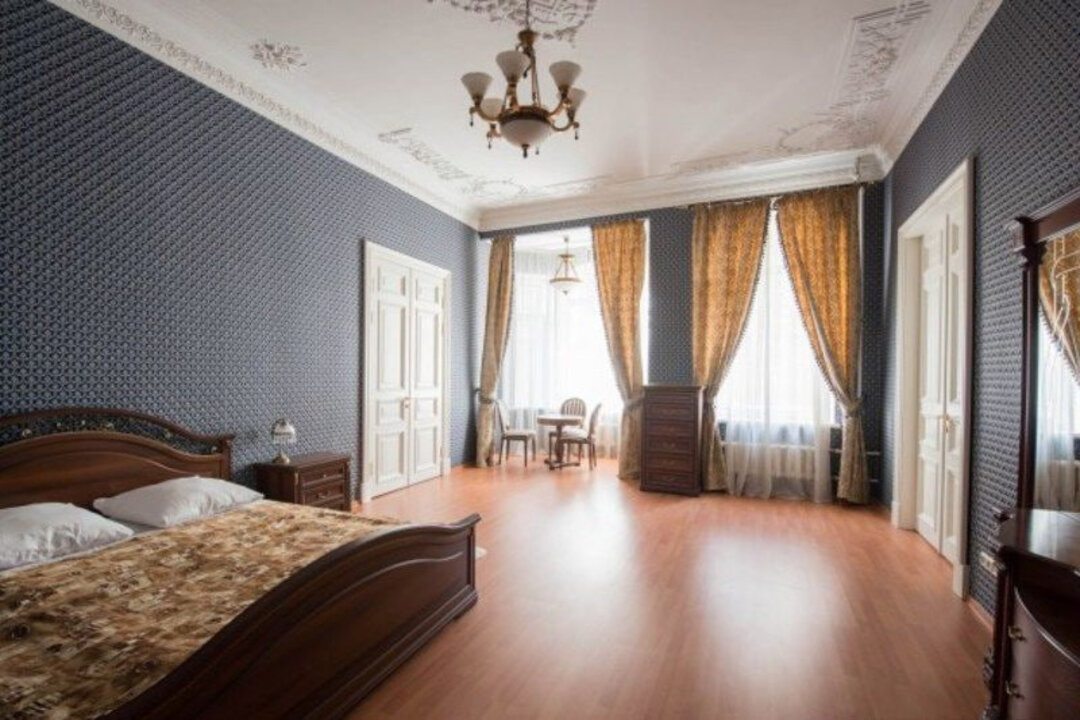 Двухместный (Комната с большой кроватью и камином) апарт-отеля Юлана на Восстания, Санкт-Петербург