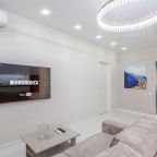 Люкс (Апартаменты RentPlaza евротрешка с видом на Волгу), Апартаменты RentPlaza 5 просека 135