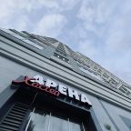 вывеска и фасад здания