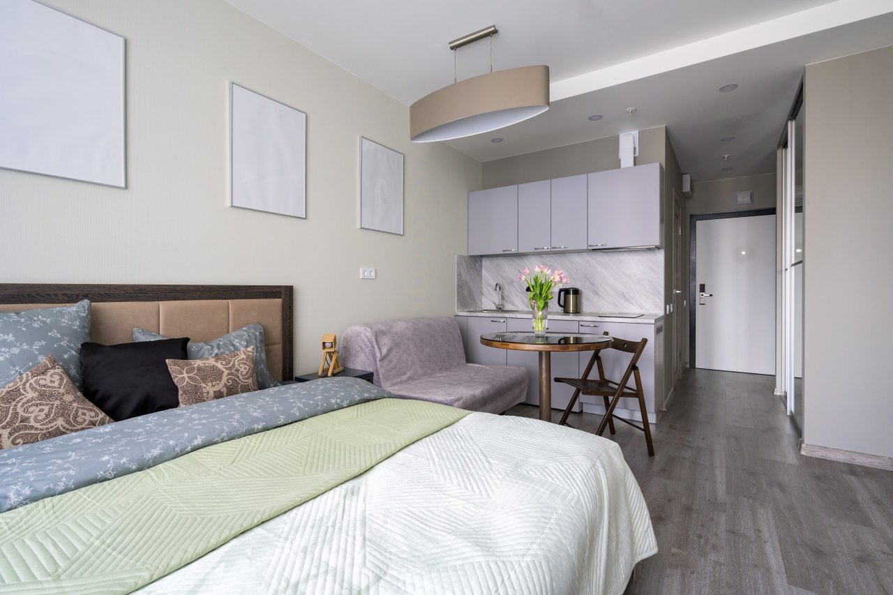 Двуспальная кровать