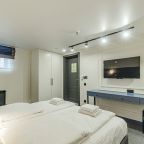 Студио (Студия), Plaza Hotel