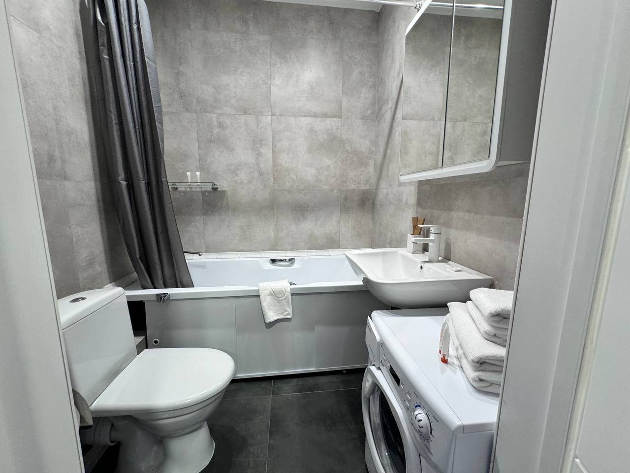 Апартаменты (Двухкомнатная квартира в центре Зеленоградска), Апартаменты В центре Зеленоградска на Потёмкина