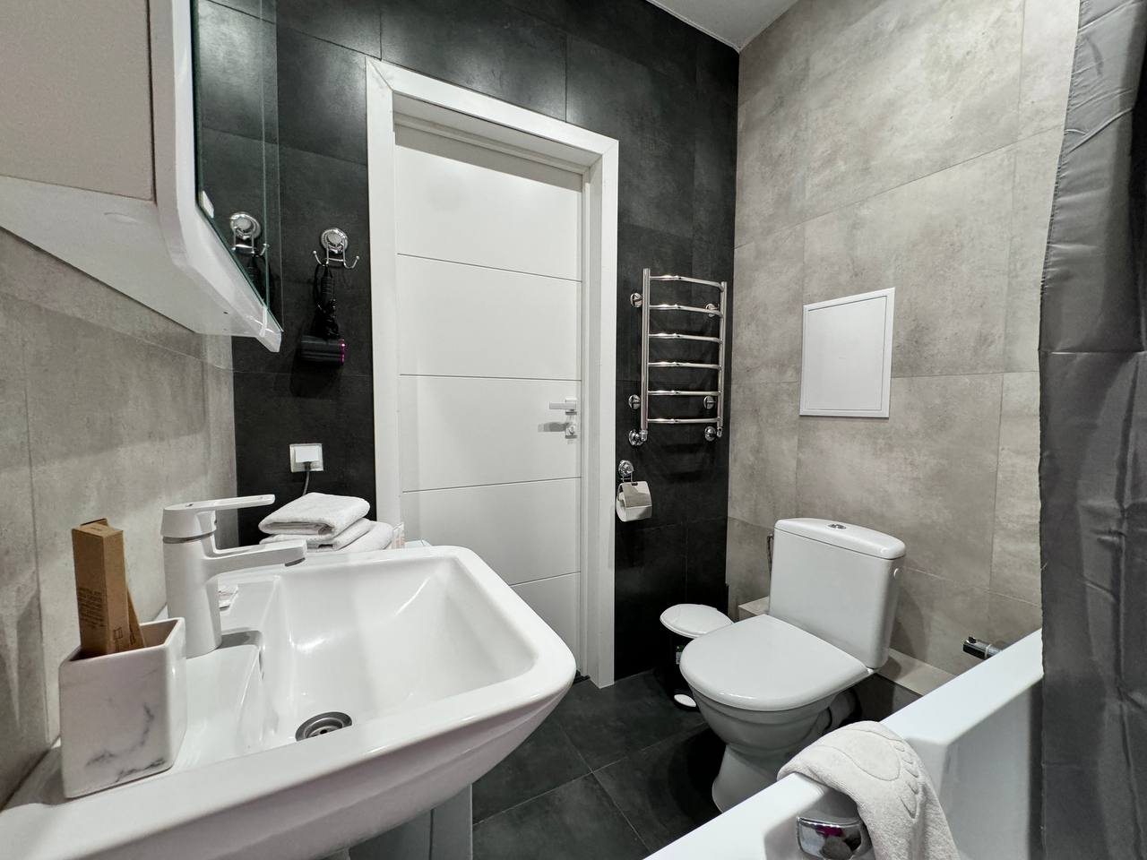 Апартаменты (Двухкомнатная квартира в центре Зеленоградска), Апартаменты В центре Зеленоградска на Потёмкина