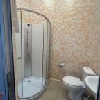 Полулюкс, Отель Новый