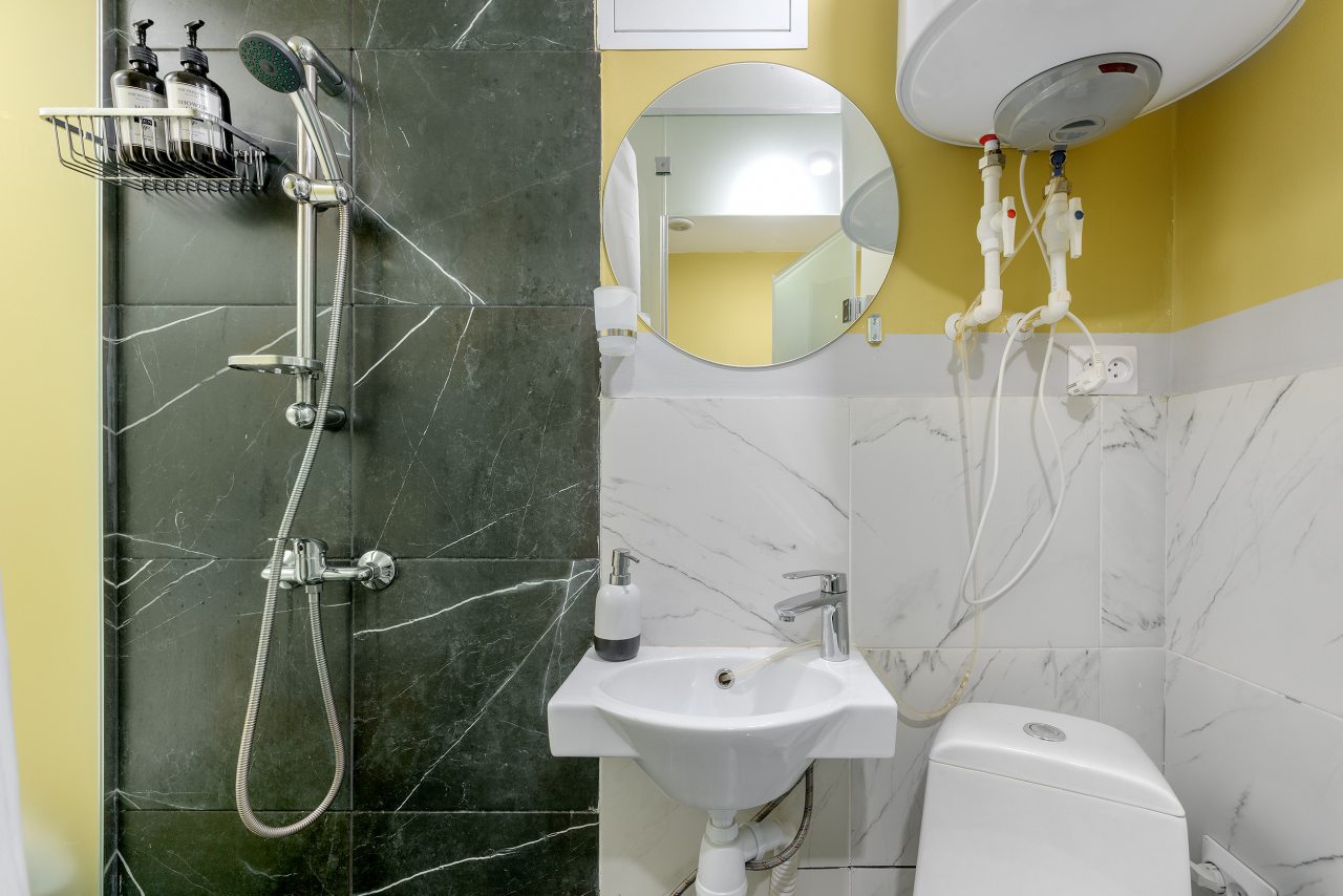 Апартаменты (С односпальной кроватью без окна (24)), Апартаменты VEDA Aparts Лиговский 55