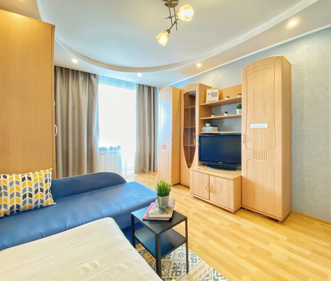 Апартаменты (Апартаменты на Свердлова 51), Апартаменты На Свердлова 51