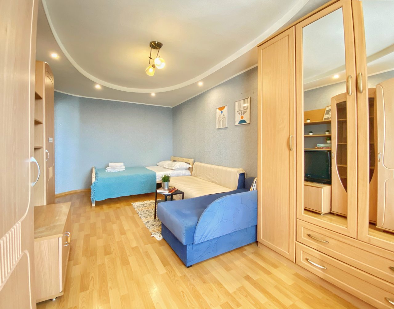 Апартаменты (Апартаменты на Свердлова 51), Апартаменты На Свердлова 51