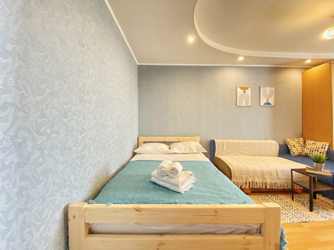 Апартаменты (Апартаменты на Свердлова 51), Апартаменты На Свердлова 51