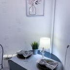 Апартаменты (Апартаменты на Свердлова 51), Апартаменты На Свердлова 51