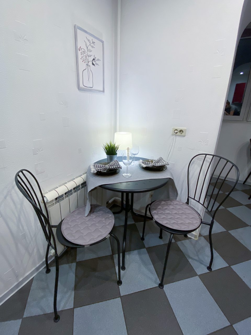 Апартаменты (Апартаменты на Свердлова 51), Апартаменты На Свердлова 51