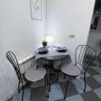 Апартаменты (Апартаменты на Свердлова 51), Апартаменты На Свердлова 51