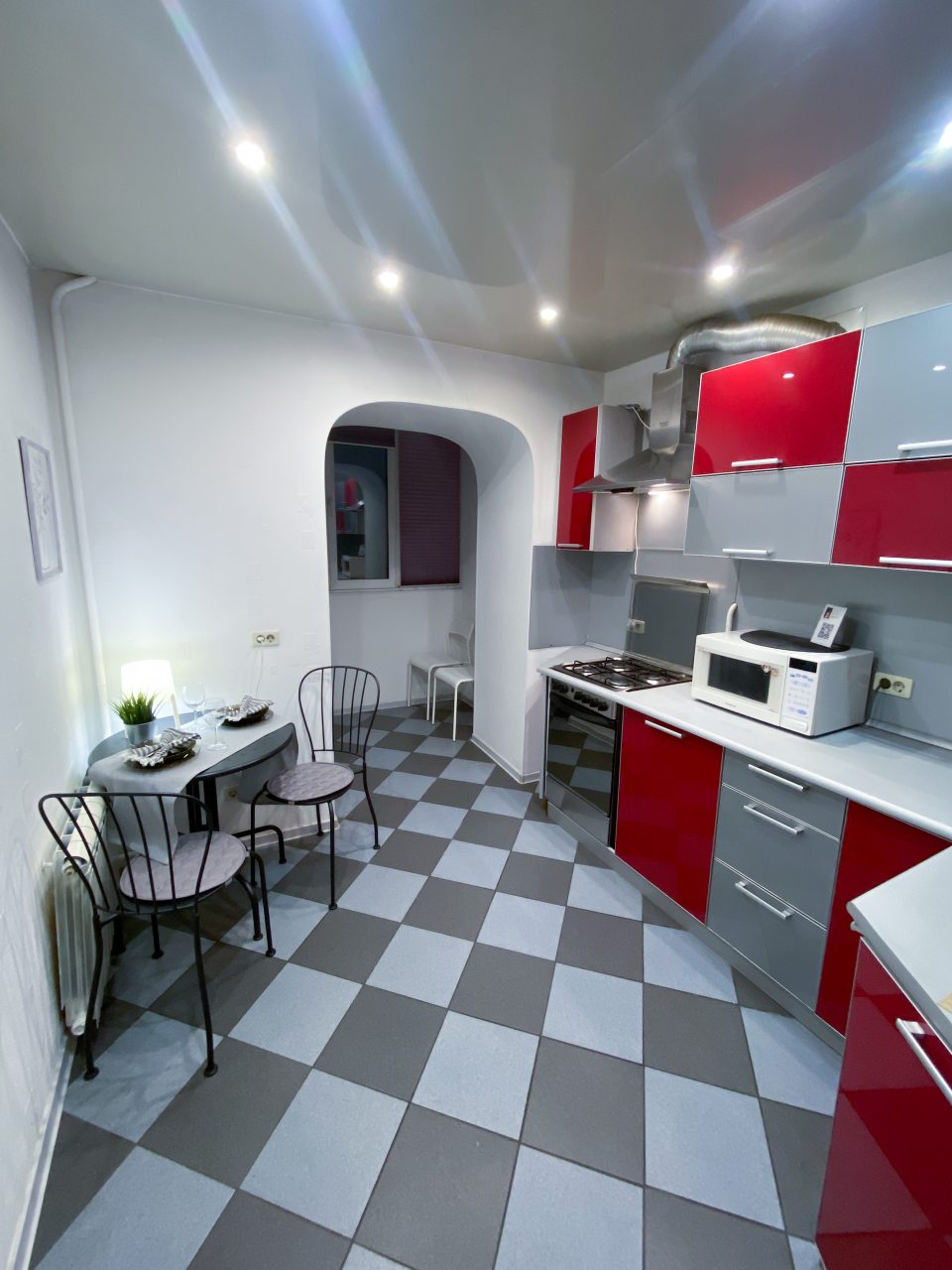 Апартаменты (Апартаменты на Свердлова 51), Апартаменты На Свердлова 51